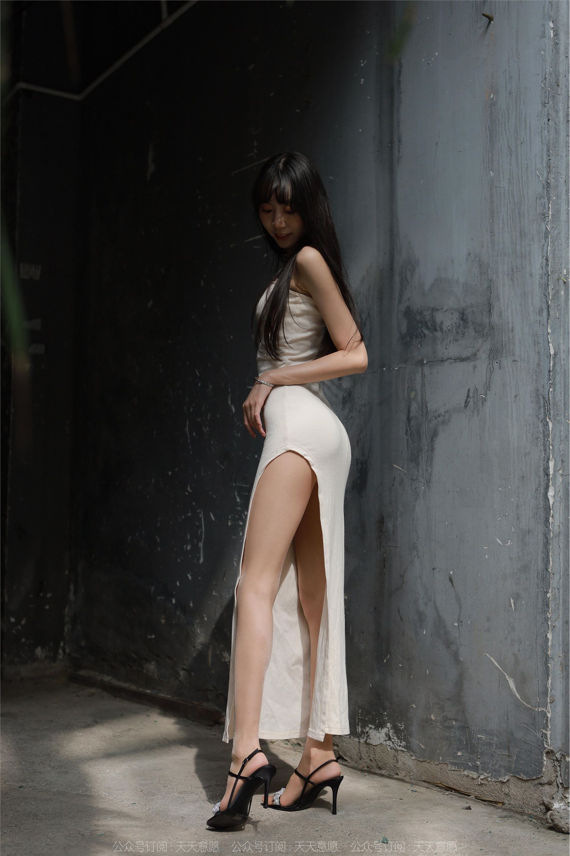 IESS异思趣向  2022.11.08 丝享家 1262 团团《高叉长腿》